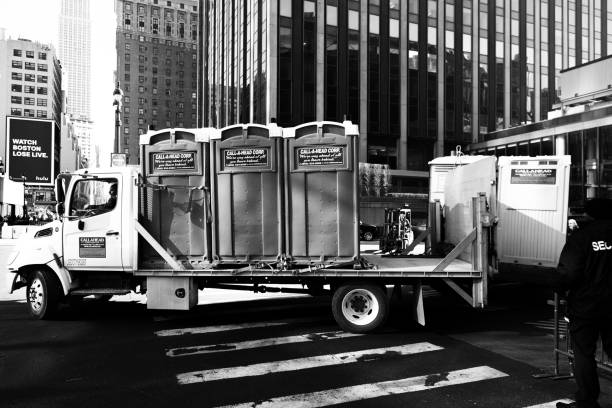 Best Luxury portable toilet rental  in Clayton, NJ